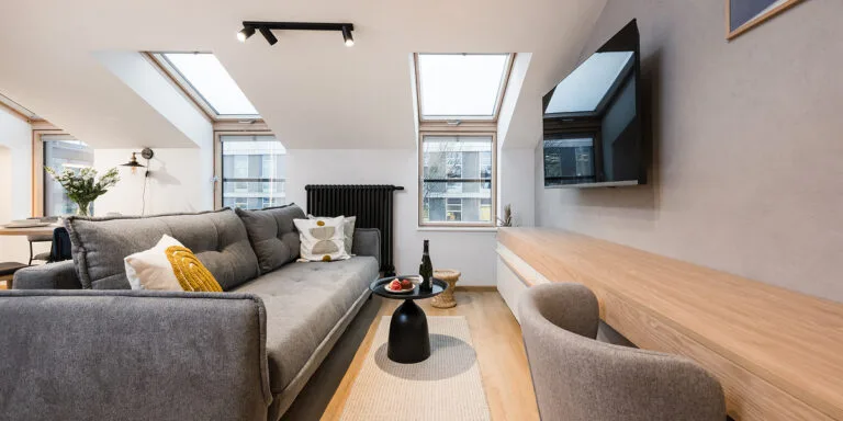 Skyfall one-bedroom apartment near the centre – photo 3