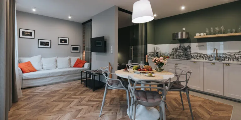 Apartament z 1 sypialnią – I Served the King of England – zdjęcie 4